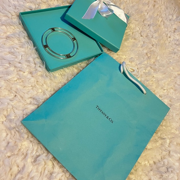 Tiffany and Co. Retired atlas bangle - Picture 4 of 10